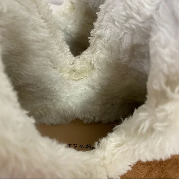 Free People Boots Womens Size 8 FR x FP Vegan Suede Fuzzy Slip On Camel Cream - Picture 13 of 13